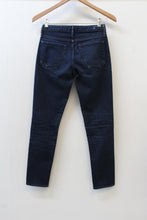Load image into Gallery viewer, EARNEST SEWN Ladies Blue Zip Fly Cotton Blend Cropped Denim Jeans W24 L27