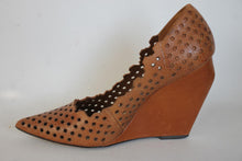 Load image into Gallery viewer, JEAN-MICHEL CAZABAT Ladies Brown Leather Wedge Heel Pumps Shoes UK5 EU38