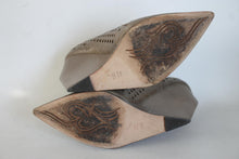 Load image into Gallery viewer, JEAN-MICHEL CAZABAT Ladies Grey Leather Wedge Heel Pumps Shoes UK5.5 EU38.5