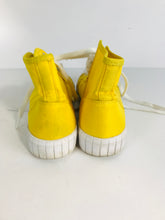 Load image into Gallery viewer, Calvin Klein Jeans Men's Trainers | EU41 UK7 | Yellow