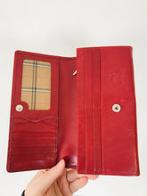 Load image into Gallery viewer, Visconti Women’s Leather Clutch Purse Wallet | Small | Red