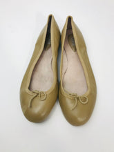 Load image into Gallery viewer, Bloch Women's Leather Flats Shoes | EU38 UK5 | Beige