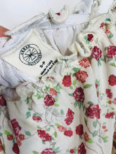 Load image into Gallery viewer, Urban Outfitters Women's Floral Mesh Tank Top | S UK8 | Beige