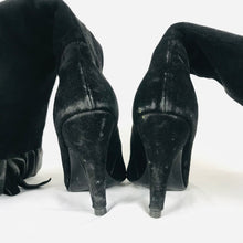Load image into Gallery viewer, Vero Cuoio Womens Suede Heeled Boots | EU37 UK4 | Black