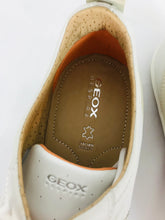 Load image into Gallery viewer, Geox Women’s Vega Leather Trainers | 40 UK7 | Off White