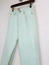 Load image into Gallery viewer, Levi’s Women's High Waist Slim Jeans NWT | 24 | Green