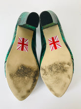 Load image into Gallery viewer, Yull Women's Palm Leaf Print Court Heels | UK6 | Green