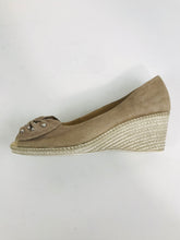 Load image into Gallery viewer, Caprice Women's Suede Wedge Sandals | EU39 UK6 | Beige