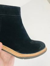 Load image into Gallery viewer, Clarks Women's Suede Heeled Boots | UK6.5 | Black