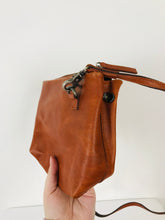 Load image into Gallery viewer, Royal RepubliQ Womens Leather Shoulder Bag | Small | Brown