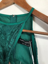 Load image into Gallery viewer, Paper Dolls Women's Lace Bodycon Dress NWT | UK8 | Green