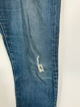 Load image into Gallery viewer, Levi’s Women's Distressed 501 Straight Jeans | W26 L32 | Blue