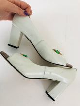 Load image into Gallery viewer, Yull Women's Palm Tree Open Toe Heels | UK5 | White