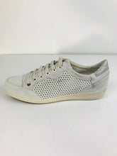 Load image into Gallery viewer, Geox Women's Suede Trainers | 39 UK6 | Beige