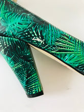 Load image into Gallery viewer, Yull Women's Palm Leaf Print Court Heels | UK6 | Green
