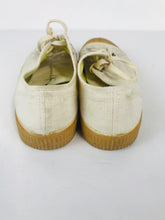 Load image into Gallery viewer, Novesta Women's Star Master Trainers | EU41 UK8 | Beige