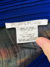 Load image into Gallery viewer, Issey Miyake Pleats Please Womens Poncho Pleated Cape | One Size | Blue
