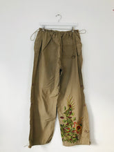 Load image into Gallery viewer, Maharishi Women’s Embroidered Cargo Trousers | XL UK18 | Brown