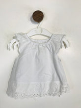 Load image into Gallery viewer, The White Company Kid's Lace Ruffle Blouse | 0-3 months | White