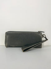 Load image into Gallery viewer, Matt & Nat Women's Vegan Leather Purse | Grey