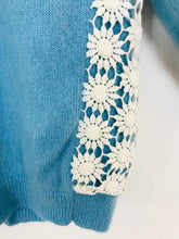 Load image into Gallery viewer, Marilyn Moore Women’s 100% Cashmere Floral Cardigan | UK14 | Blue White