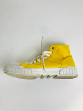 Load image into Gallery viewer, Calvin Klein Jeans Men's Trainers | EU41 UK7 | Yellow