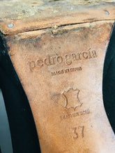 Load image into Gallery viewer, Pedro Garcia Women's Heels | EU37 UK4 | Black