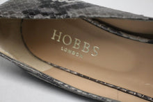 Load image into Gallery viewer, HOBBS Ladies Silver Grey Snakeskin Pattern Leather Court Shoes EU37 UK4
