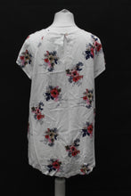 Load image into Gallery viewer, PHASE EIGHT Ladies Elsa Ivory Floral Print V Neck Cap Sleeve Top UK8 BNWT
