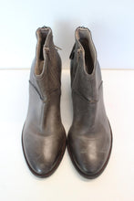 Load image into Gallery viewer, STEVE MADDEN Ladies Reggy Taupe Brown Leather Block Heel Ankle Boots US10 UK8
