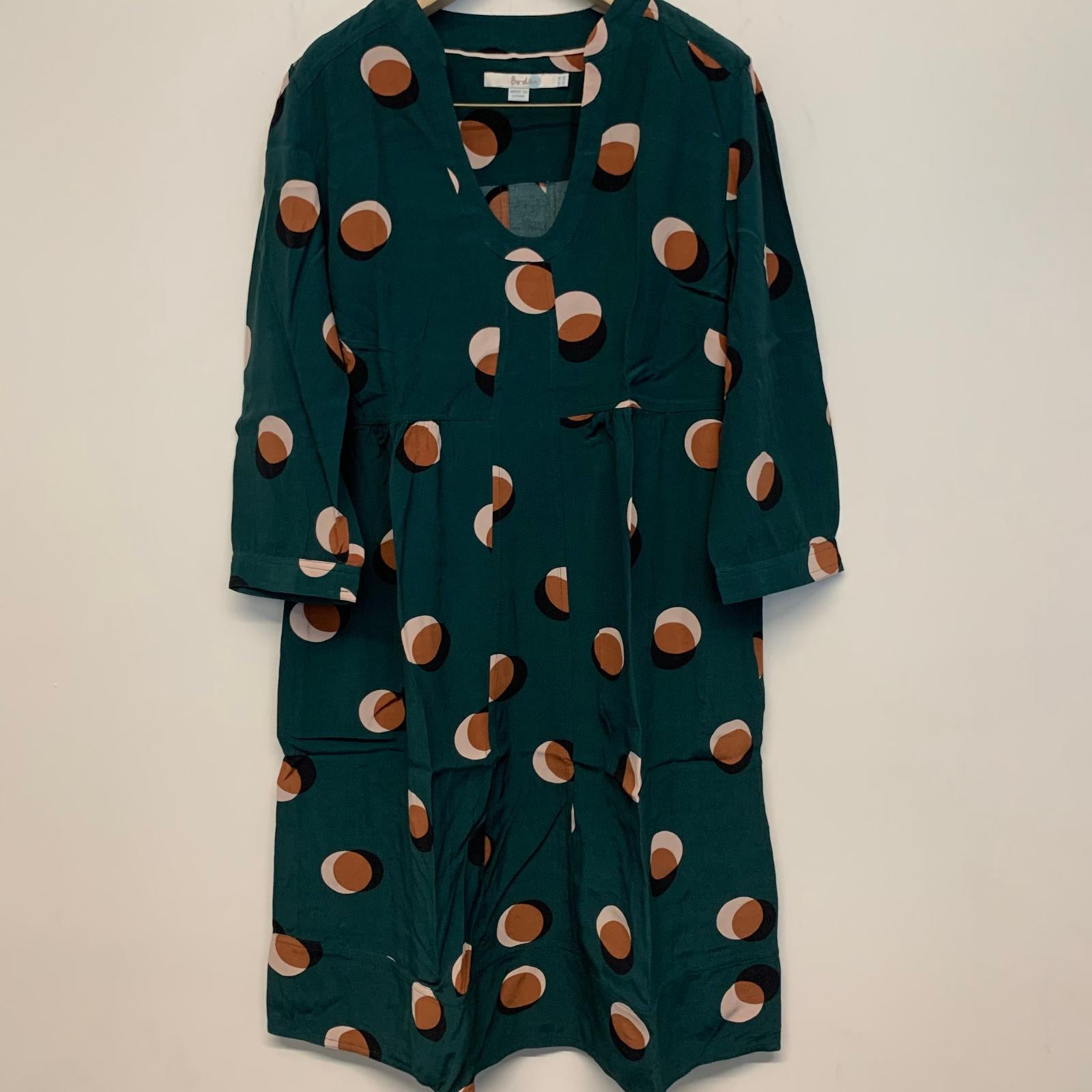 BODEN Forest Green Ladies 3D Polka Dot Long Sleeve V-Neck Knee Length –  ReThread