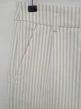 Load image into Gallery viewer, PETER HAHN Ladies Beige Cotton Blend Striped Cropped Trousers UK10 W28 L21

