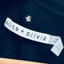Load image into Gallery viewer, ALICE &amp; OLIVIA Blue Ladies Short Sleeve Jumper Knit Flower T-Shirt UK M
