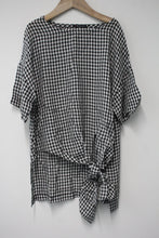 Load image into Gallery viewer, OKISHI Ladies Black &amp; White Check Print Asymmetric Front Tie Waist Top UK16
