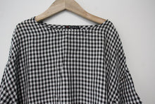Load image into Gallery viewer, OKISHI Ladies Black &amp; White Check Print Asymmetric Front Tie Waist Top UK16
