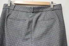 Load image into Gallery viewer, BANANA REPUBLIC Ladies Grey Wool Blend Check Straight Leg Trousers US6L UK10
