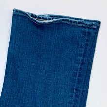 Load image into Gallery viewer, GAP Blue Ladies Light Wash Curvy Jeans Boot Cut Ankle Size W28 L32
