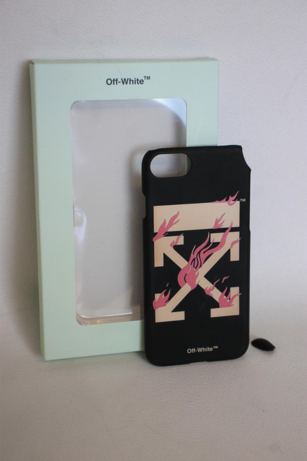 OFF-WHITE Black Cover Arrow Fire iPhone 6 Phone Case Cover OS RRP105