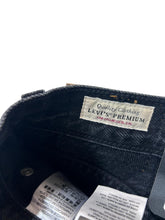 Load image into Gallery viewer, LEVIS 80s Mom Boyfriend Jeans High Waist Core Cotton Black 25 RRP115 BNWT
