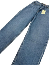 Load image into Gallery viewer, LEVIS High Rise 80s Mom Cotton Denim Boyfriend Cut Blue Jeans W25 NEW RRP 115
