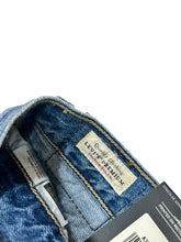 Load image into Gallery viewer, LEVIS High Rise 80s Mom Cotton Denim Boyfriend Cut Blue Jeans W25 NEW RRP 115
