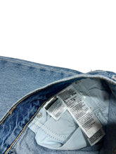 Load image into Gallery viewer, LEVIS High Rise 80s Mom Cotton Denim Boyfriend Cut Blue Jeans W25 NEW RRP 115
