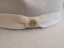 Load image into Gallery viewer, GLADYS TAMEZ Millinery Milo Cowboy Western Felt Hat Alabaster Beige S NEW RRP400
