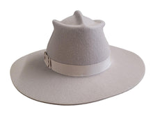 Load image into Gallery viewer, GLADYS TAMEZ Millinery Milo Cowboy Western Felt Hat Alabaster Beige M NEW RRP400
