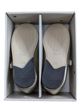 Load image into Gallery viewer, BABYWALKER Luminosa Flat Crystal Strap Gold Leather Shoe UK7 NEW RRP 107
