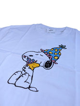Load image into Gallery viewer, SOULLAND Men&#39;s White Browns Snoopy Peanuts Cotton T-Shirt Graphic L NEW RRP 105
