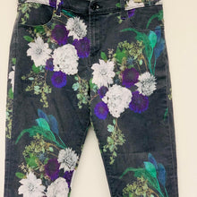 Load image into Gallery viewer, J BRAND Floral Purple Ladies Classic Grey Wash Skinny Fitted Jeans W32 L30
