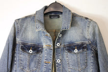 Load image into Gallery viewer, DKNY JEANS Ladies Blue Cotton Wash Waist Length Denim Jacket Size M
