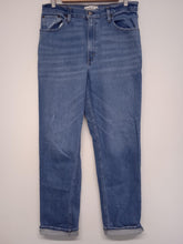 Load image into Gallery viewer, ABERCROMBIE &amp; FITCH Ladies Light Blue 90&#39;s Ultra High Rise Straight Jeans W30
