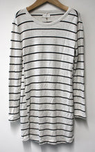 Load image into Gallery viewer, LOU &amp; GREY Light Grey Striped Long Sleeve Round Neck Longline Tunic Top M
